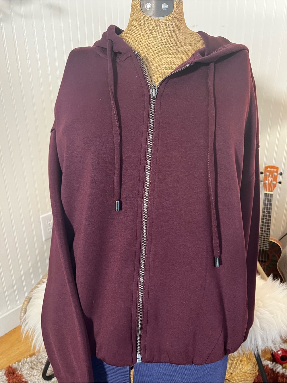 Women’s Cable & Gauge Zip-Up Hooded Jacket in Burgundy/Plum